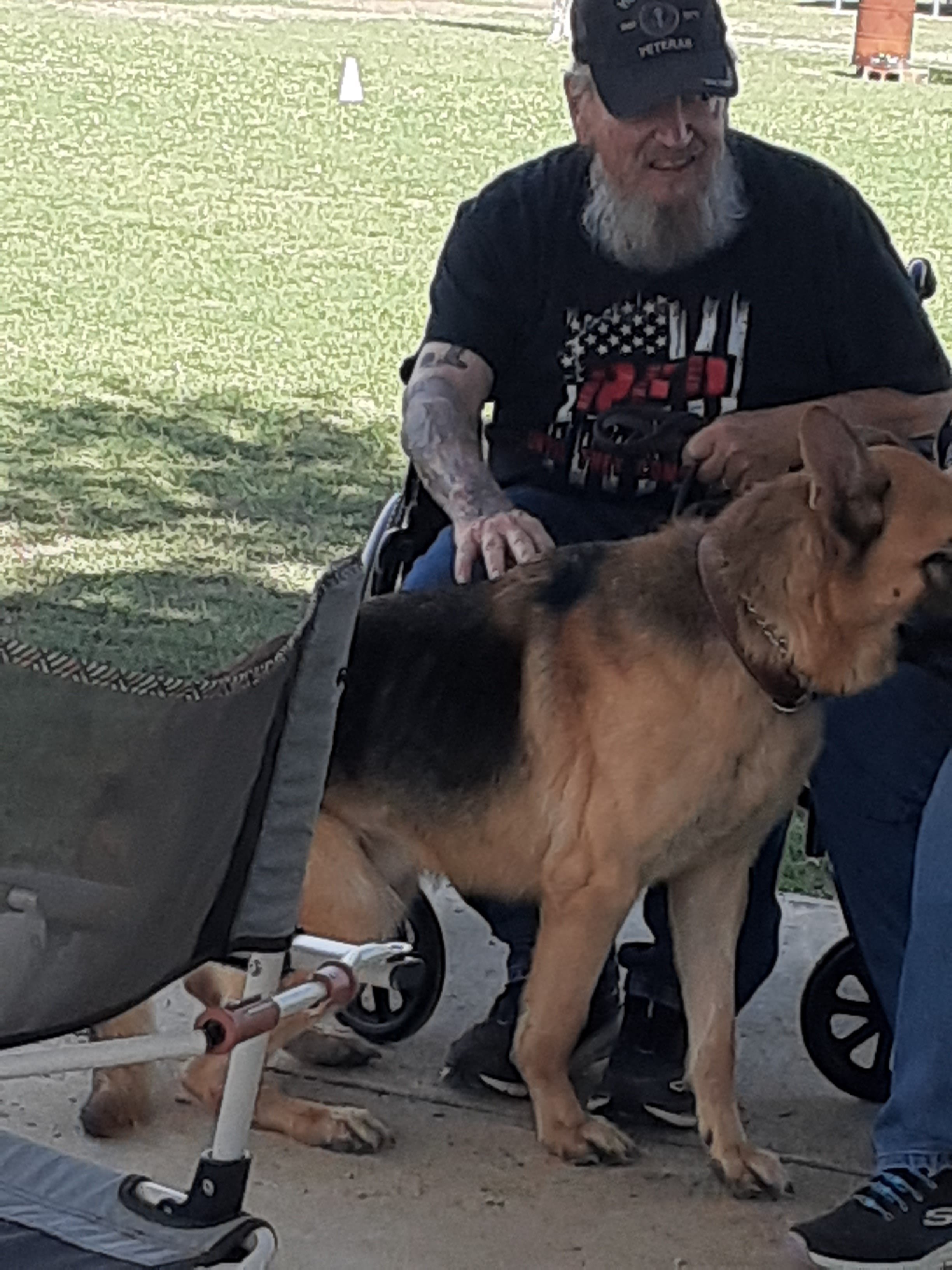 Dan & Lucky-min.jpg